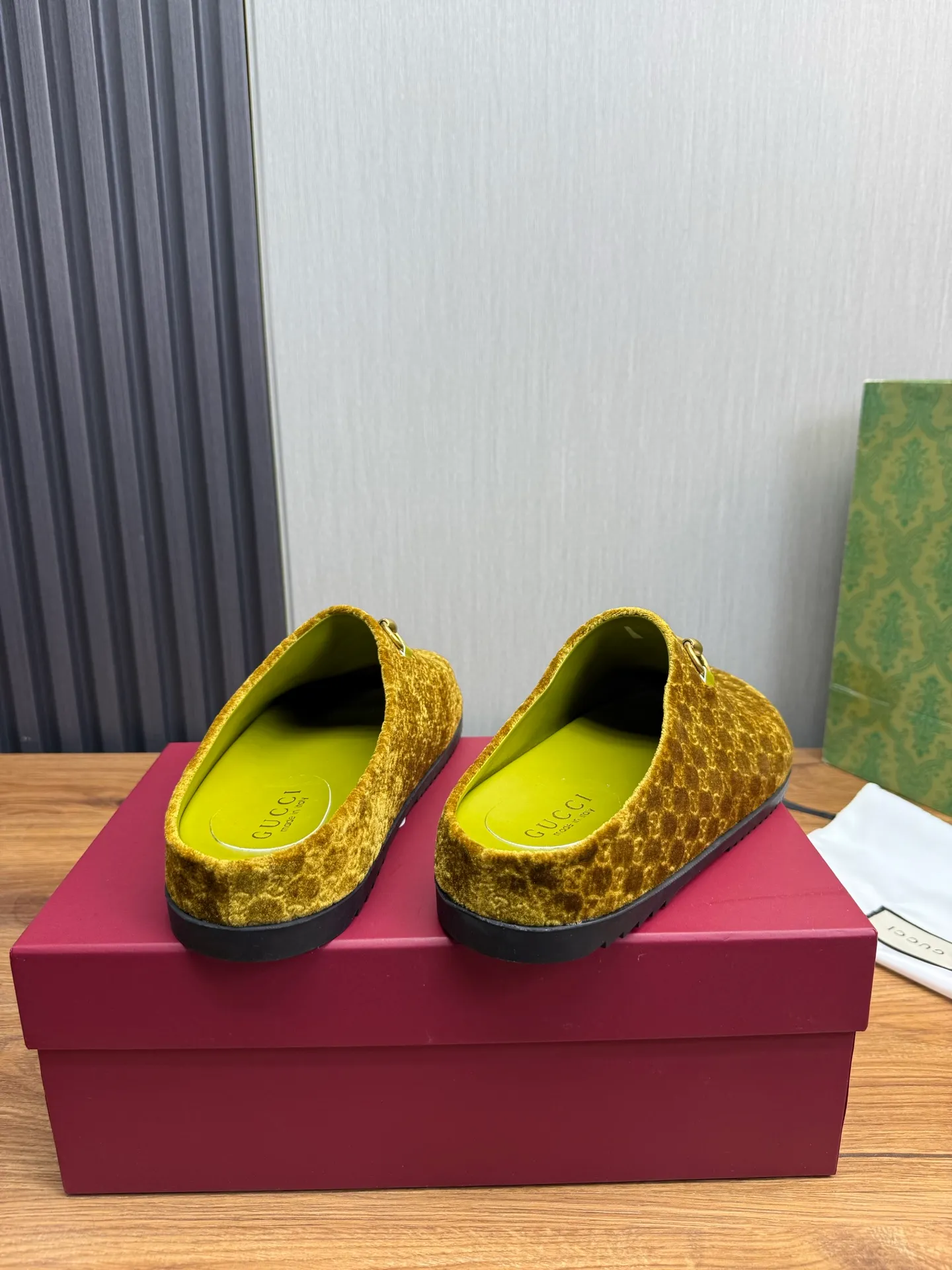Men's men's shoes💰Pili 420💰Maoli 460💰 ＧＵＣＣＩGucci. Popular couple slippers hot sale🩷💚 🩴Official website one to one production 35-45 size 45 46 🉑️Customized!